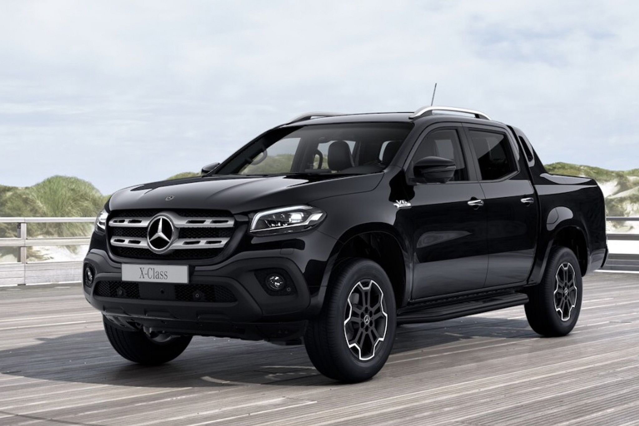 2020 Mercedes-Benz X-Class looks mean in all-black image