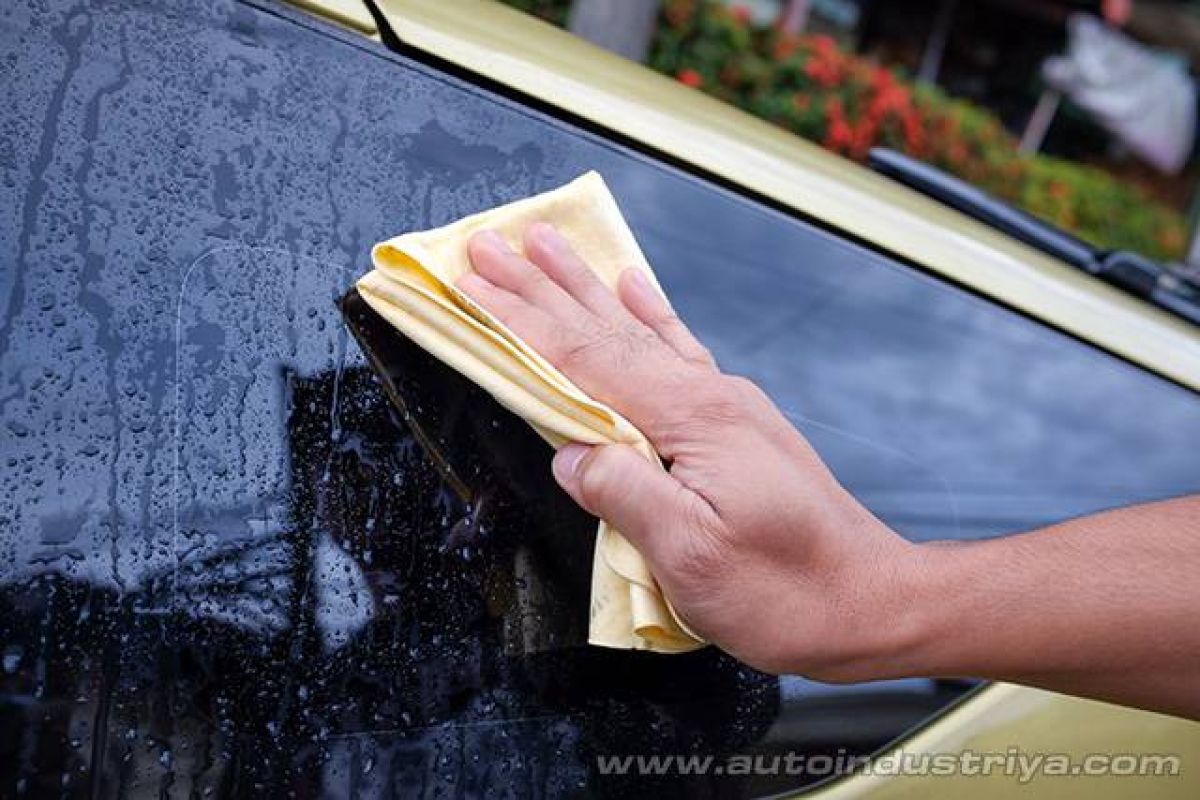 Keeping your car clean, dry and mark free during the rainy season