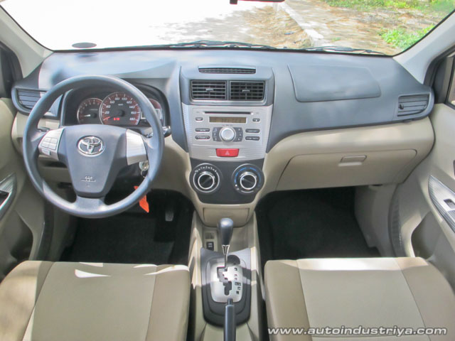 Mengupas Interior Toyota Avanza G 2016: Sederhana, Fungsional, dan Ikonik