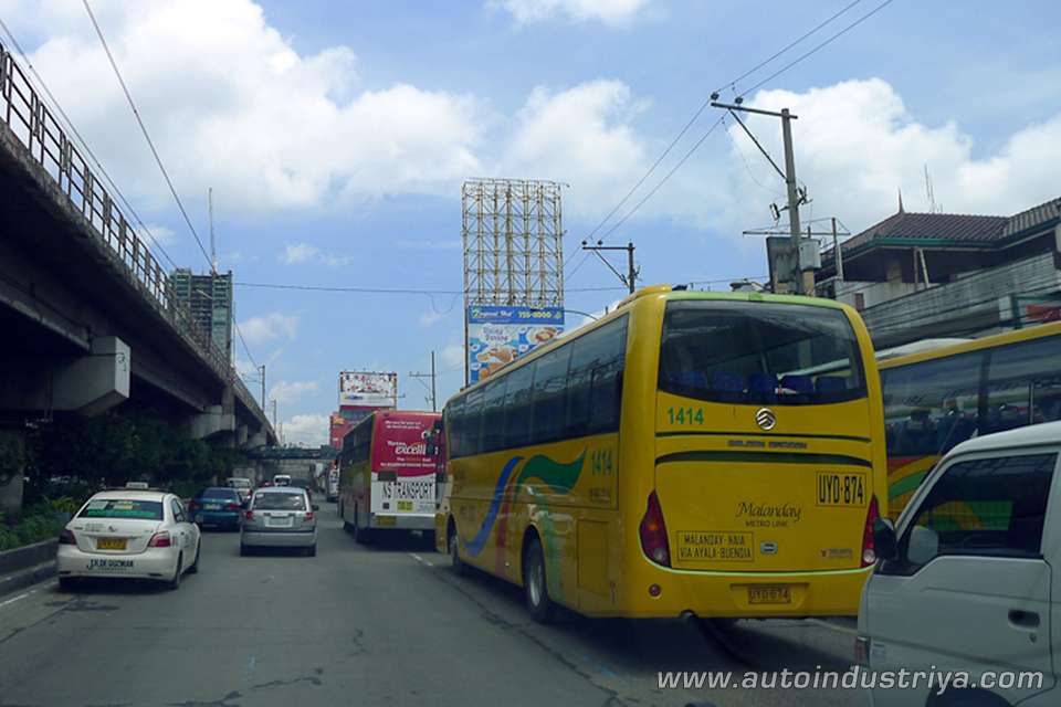 MMDA wants stiffer fines for 'yellow lane' violators ... - 960 x 640 jpeg 56kB