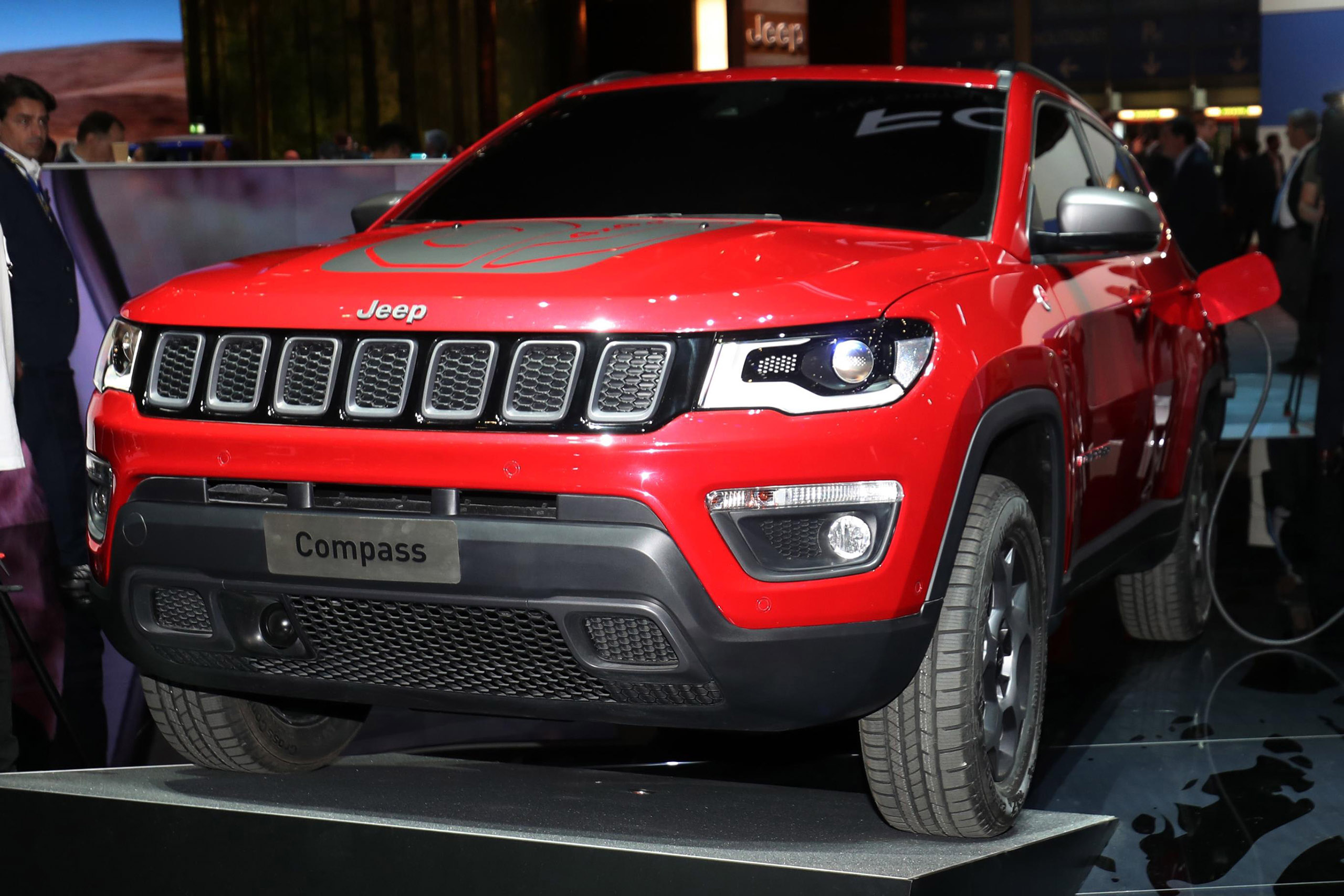Jeep joins electric revolution with plugin hybrid Renegade, Compass