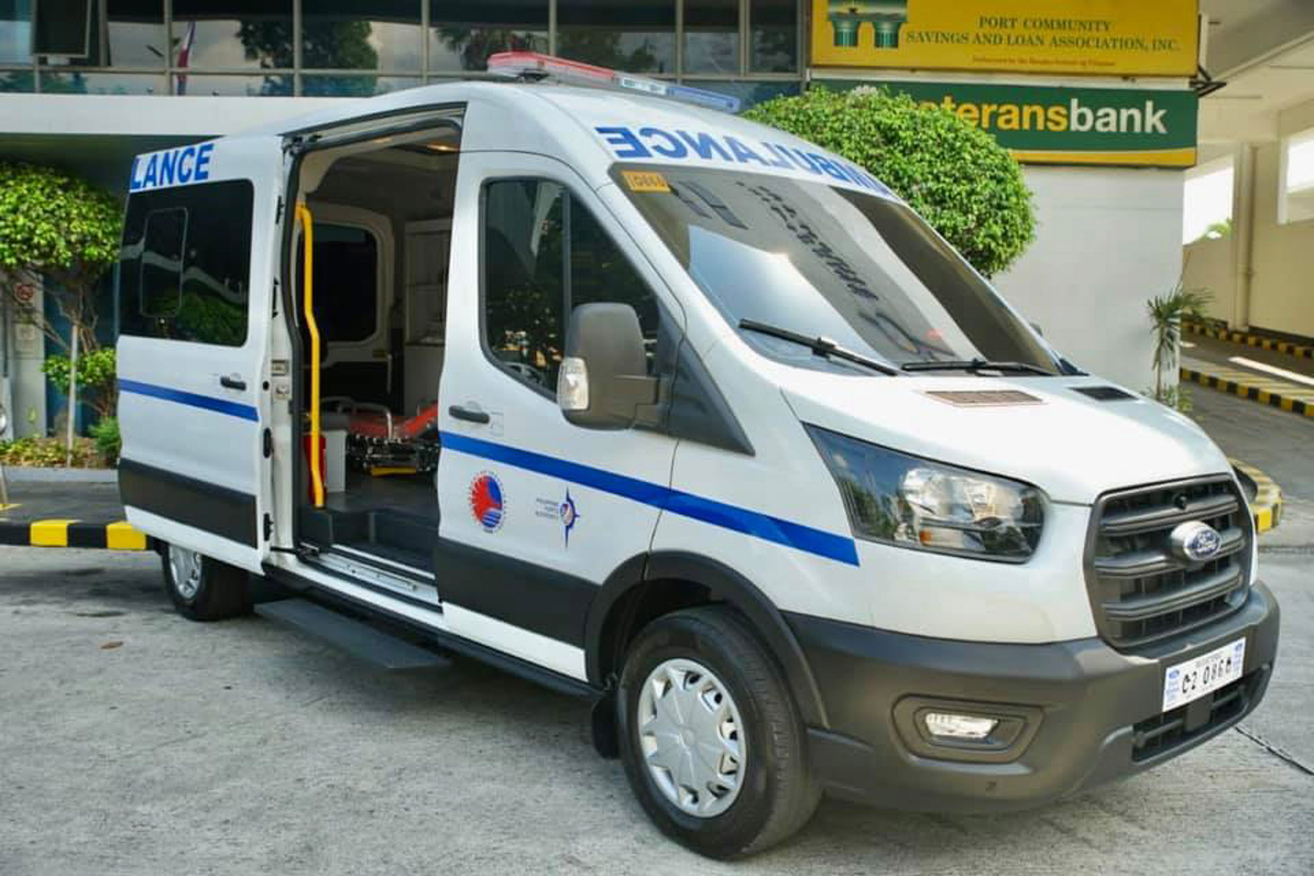 Check out the new Ford Transit ambulance donated to DOTr, PPA Auto News