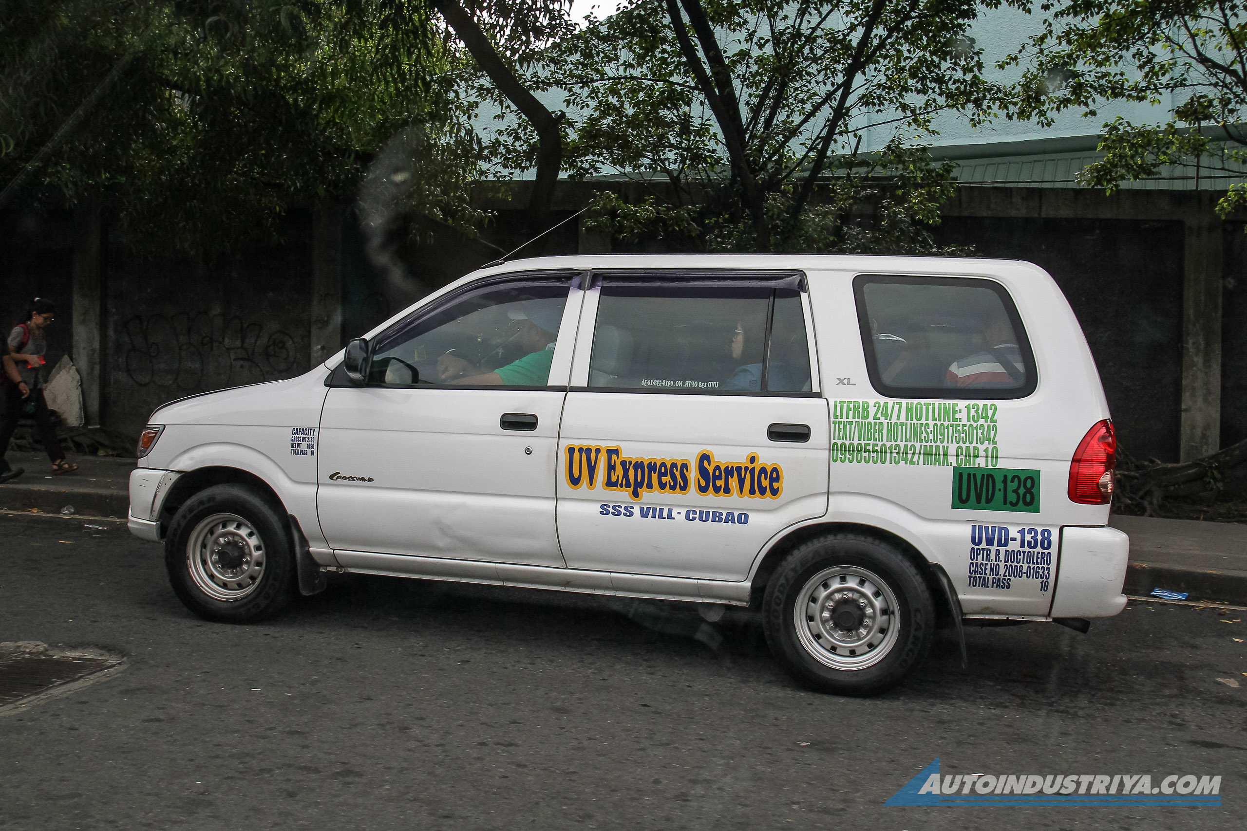 LTFRB 980 UV Express vans are now operating again Auto News