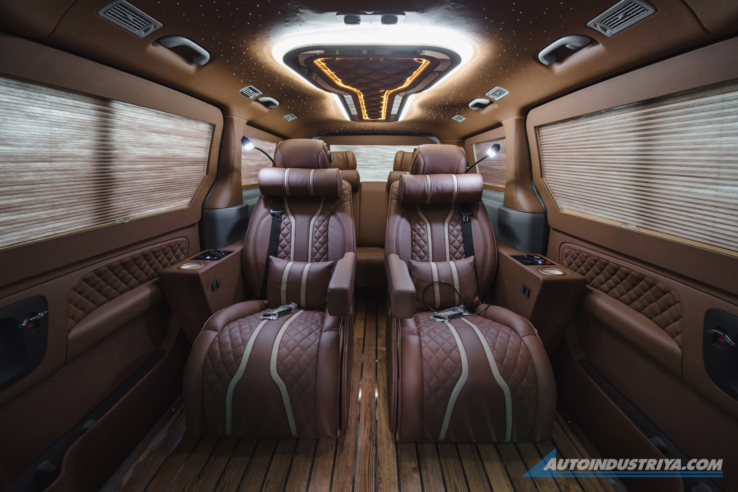 Low Profile Luxury Autoaccess Hyundai Starex Platinum G6 Advertorial