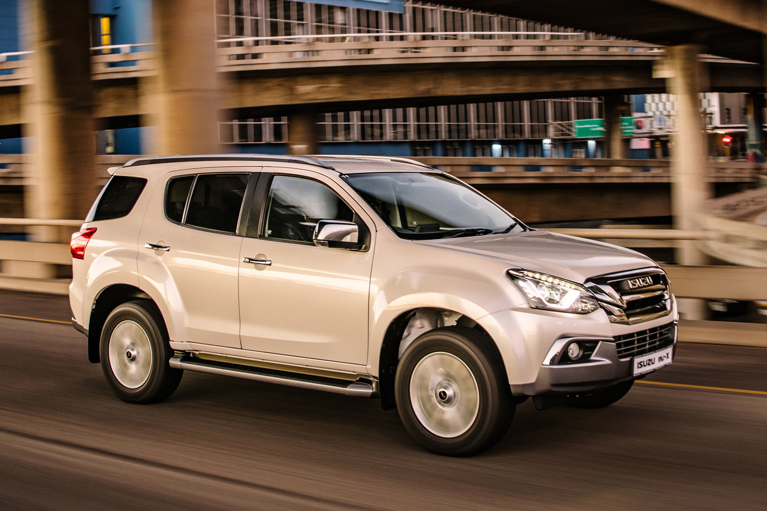 Isuzu vehicross. Isuzu vehicross. исузу джип. джип isuzu vehicross. исудзу модельный ряд.