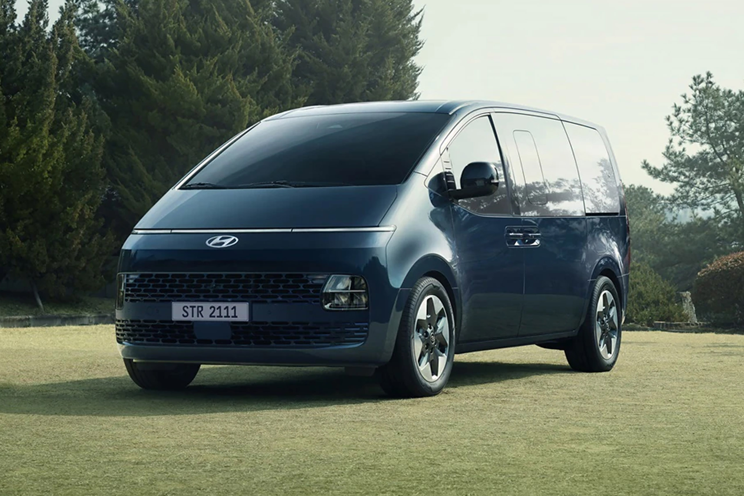 Hyundai staria 2021. Hyundai электромобиль 2021 минивэн. хенде старей. стариа 2022. Hyundai staria 2021.